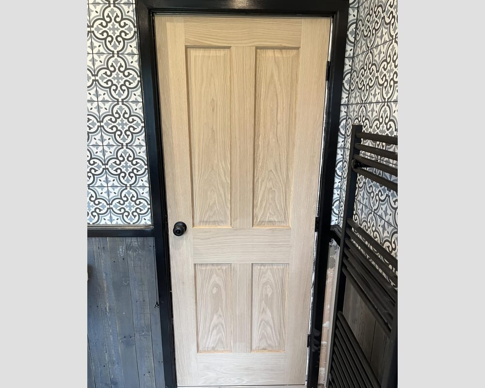 1981 x 762 x 44mm FD30 (30") Traditional Victorian Oak 4 Panel - Prefinished Internal Fire Doors